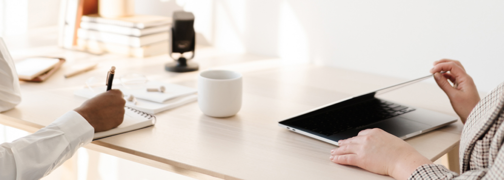 how to hire a project manager